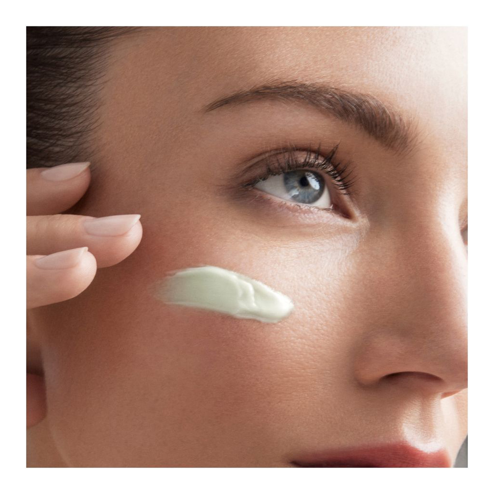 Aquasource Hyaluplump niisutav ja pinguldav näokreem 30ml