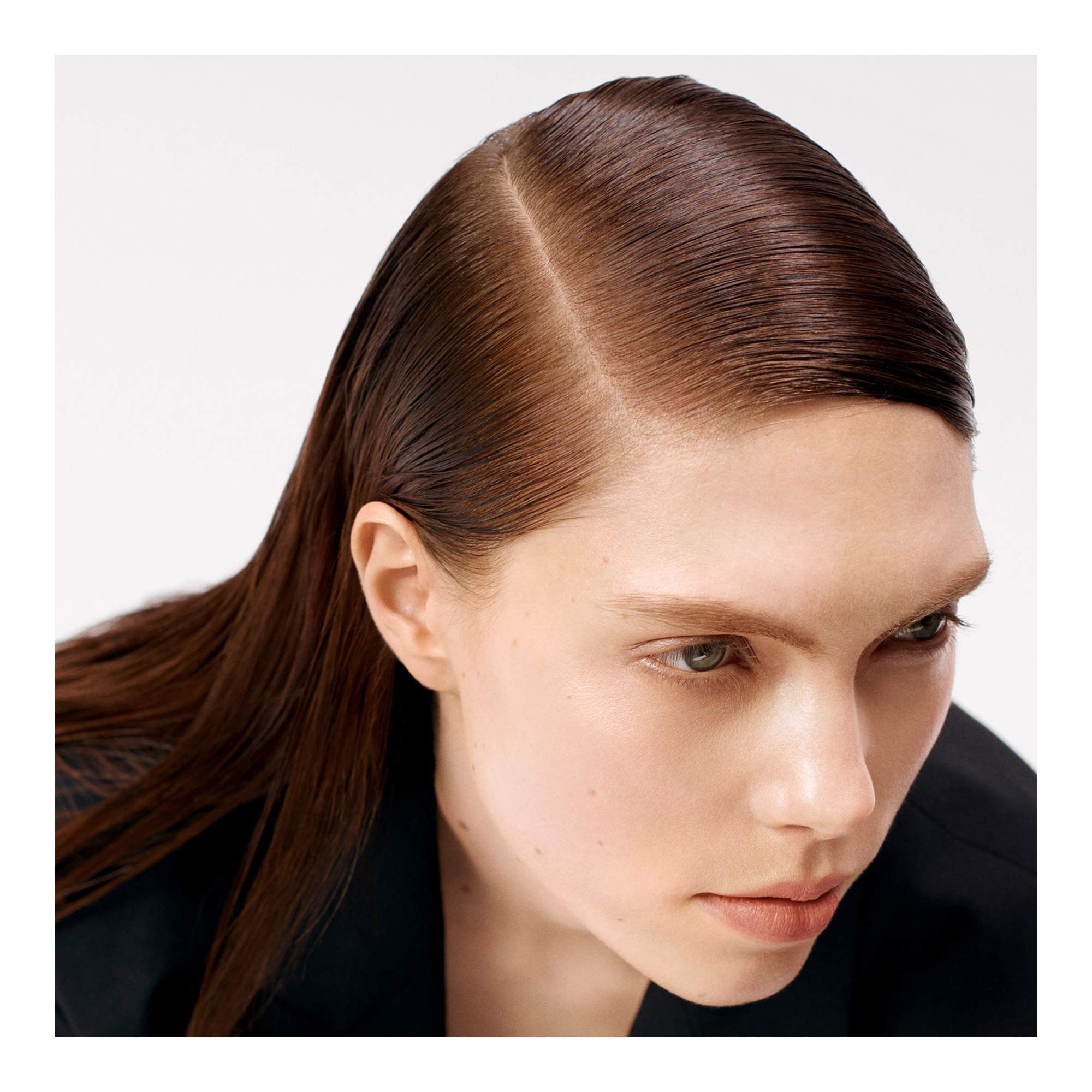 Shaper Fierce eriti tugev ja vormiv soengusprei 300ml