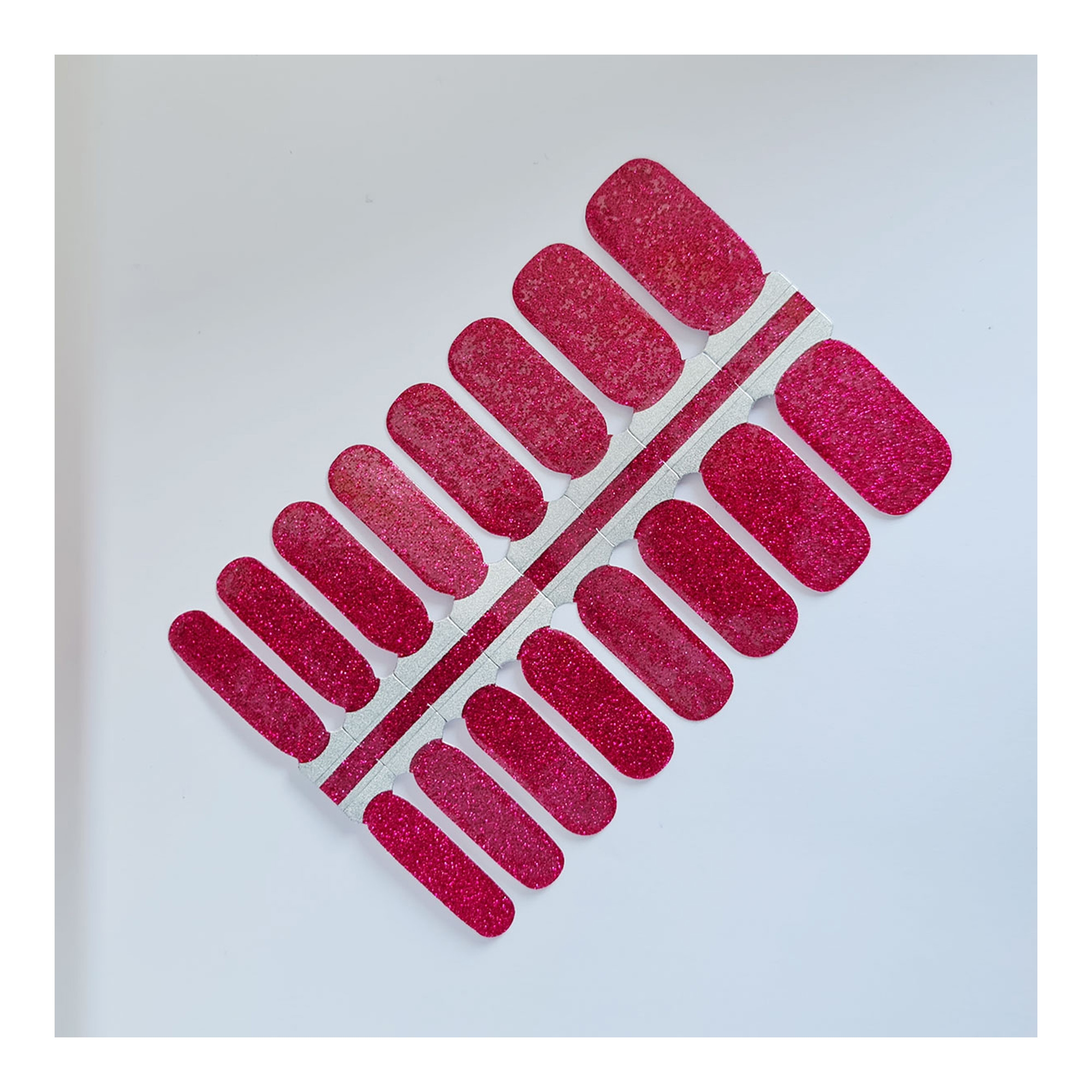 Küünelakikleebised Akvile