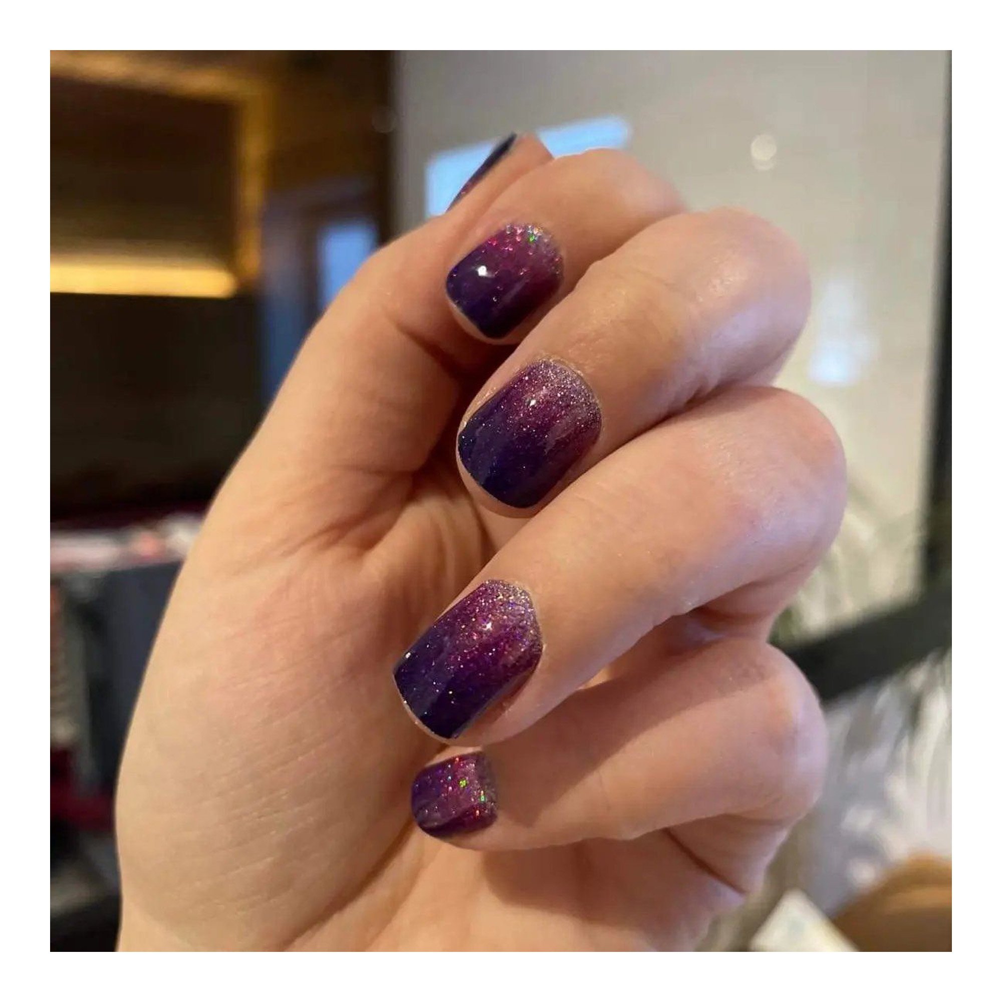 Küünelakikleebised Raisa