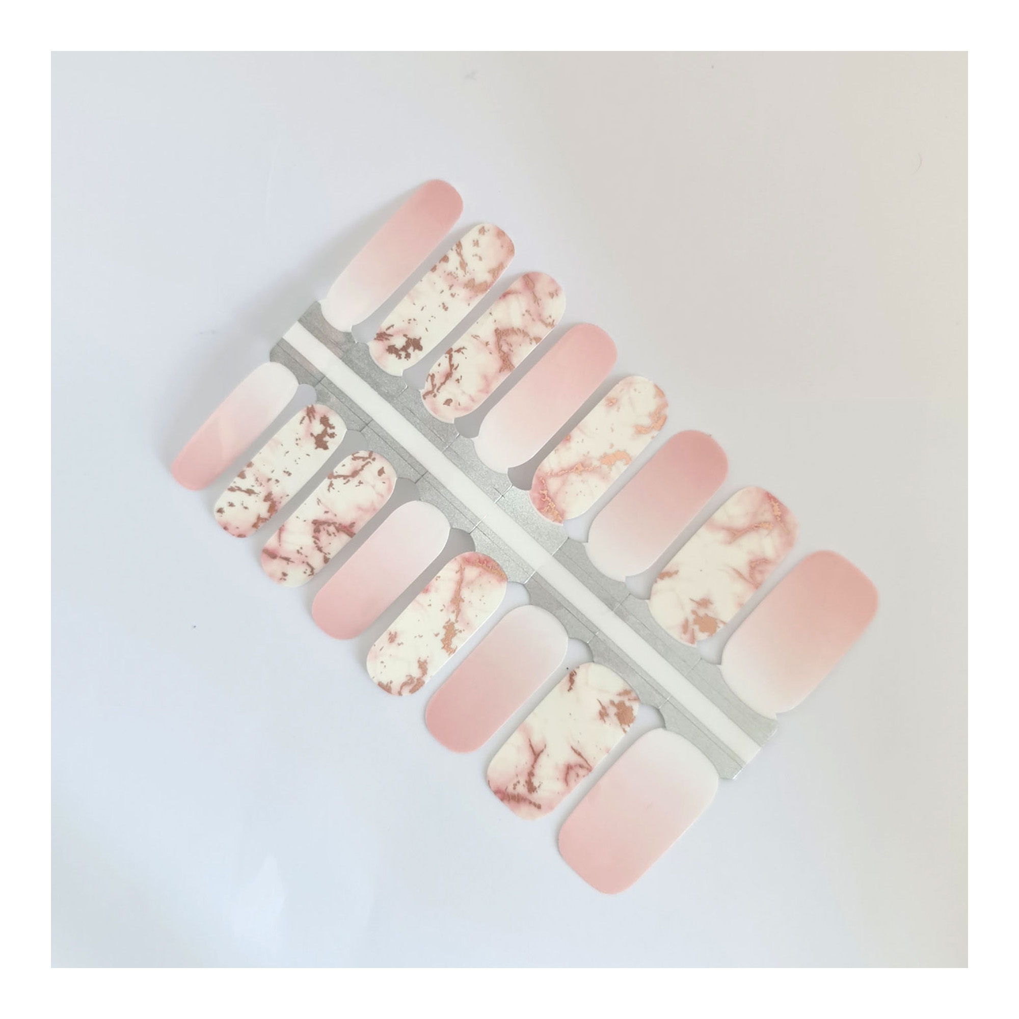 Küünelakikleebised Sandra